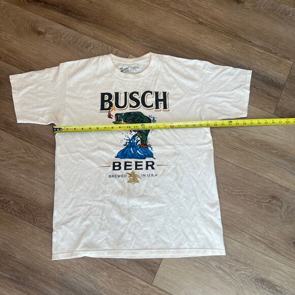 BREW CITY Men's Busch Jumping Fish T-Shirt Size L In White - Picture 3 of 7